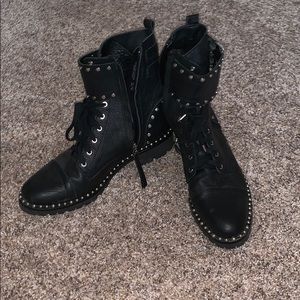 San Edelman black boots